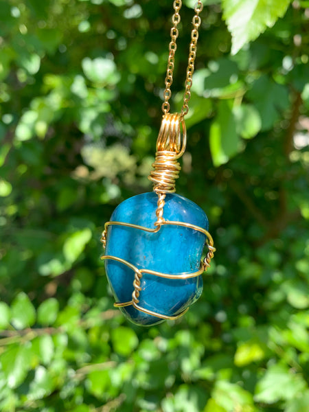 Polished Teal Agate Necklace